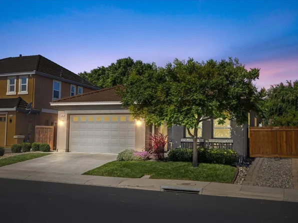 2085 Newcastle Drive, Vacaville, CA 95687