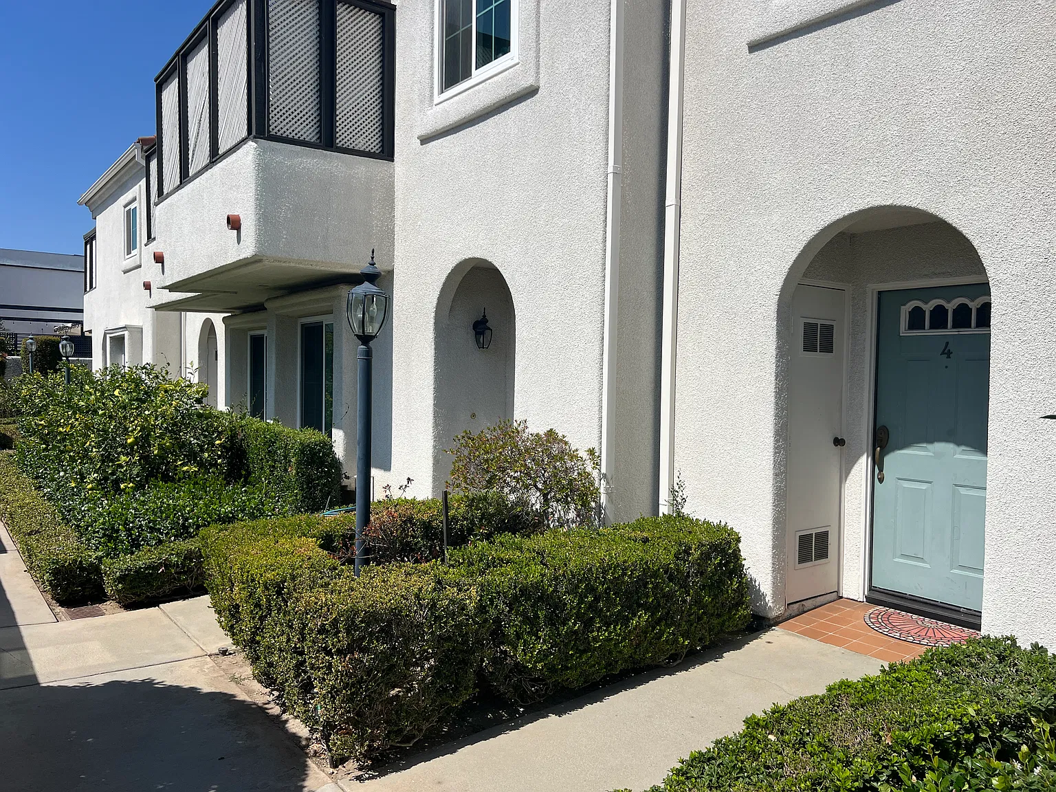 2 bed, 1100 sqft, $3,550 — Photo 3