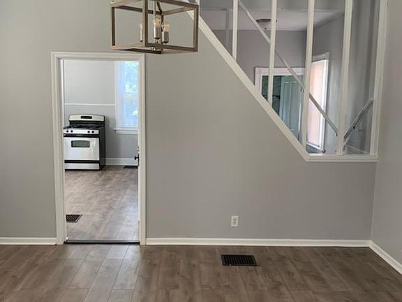 4th image of 4632 Cecil Pl