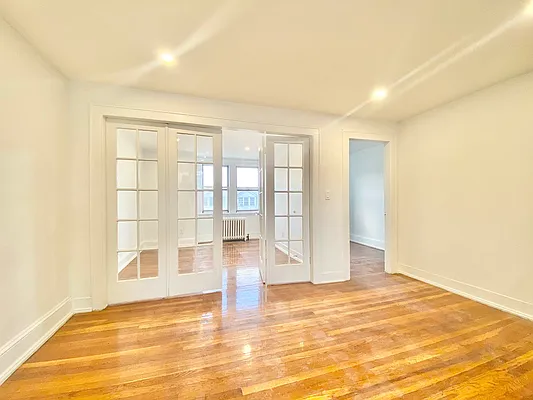 Rented by Astoria Realty | media 11