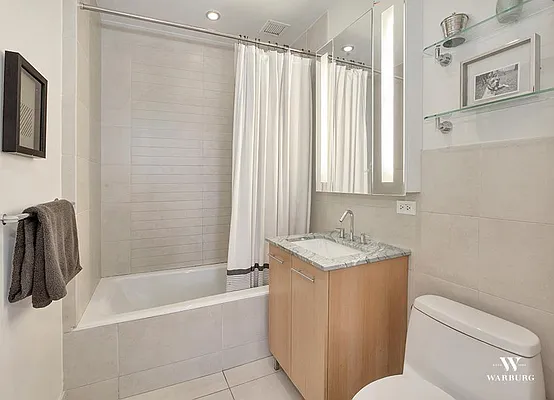 Sold by Warburg | media 7