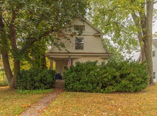 224 Monroe St, Saline, MI 48176