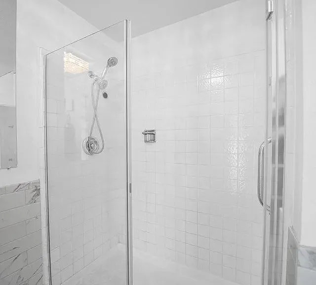 Bathroom 2.