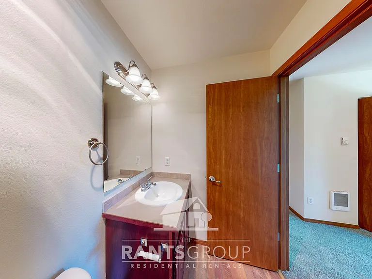 Crystal Springs Apartments — Photo 21