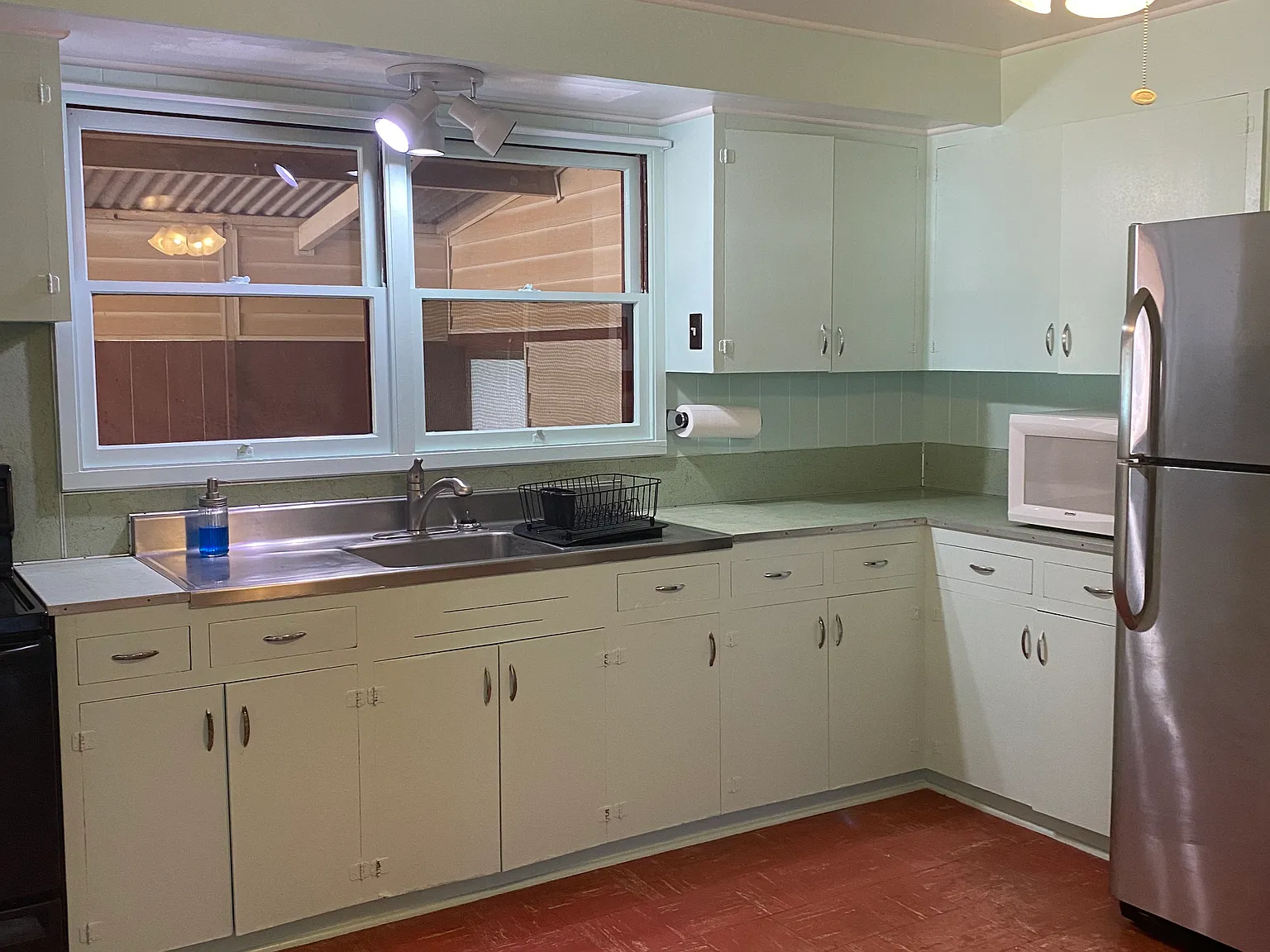 3 bed, 1200 sqft, $3,500 — Photo 1