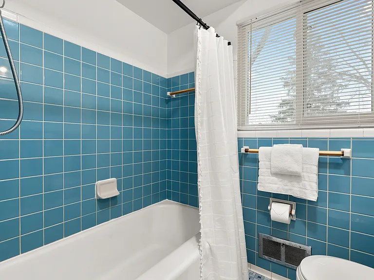36640 Angeline Cir — Photo 17