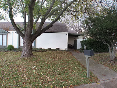 10406 Shadow Bend Dr Photo 1