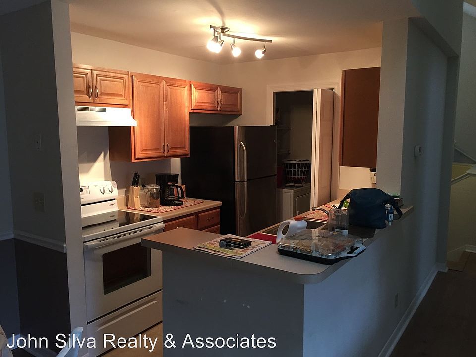 1st image of 6082 Westgate Dr APT 202