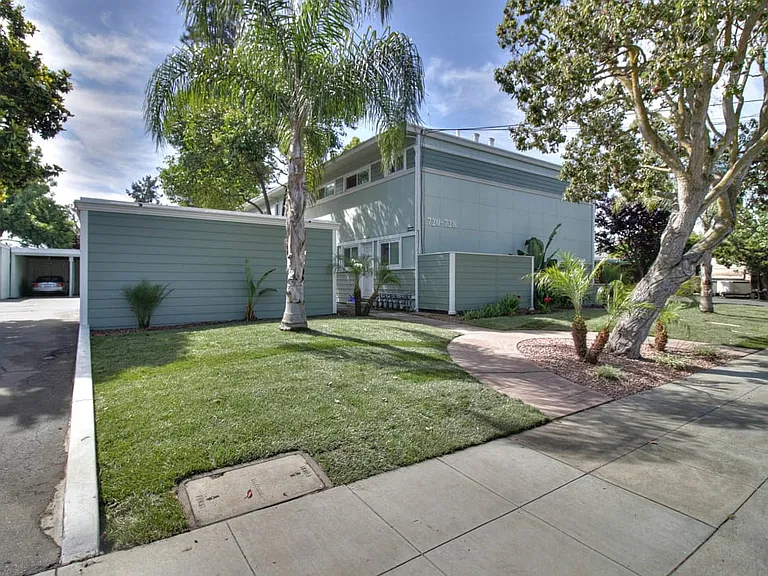 726 Sutter Ave #726 — Photo 1