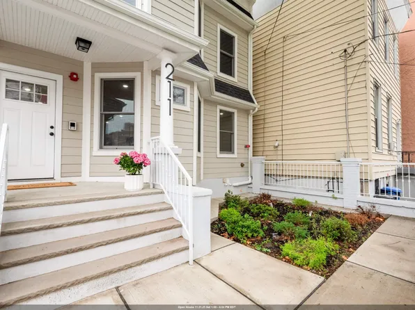 211 Summit Avenue image 1 of 16