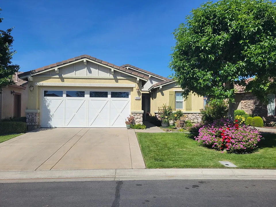 1008 Diamante Dr