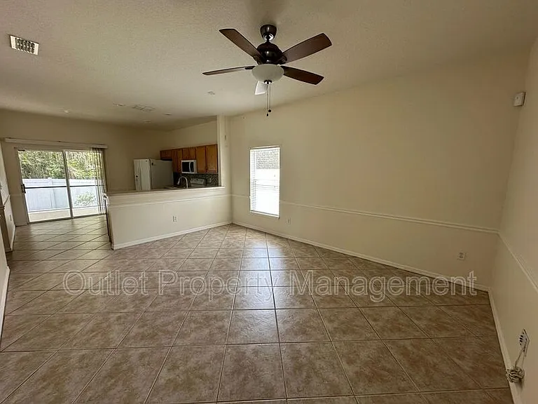 4749 Waterside Pointe Cir — Photo 3