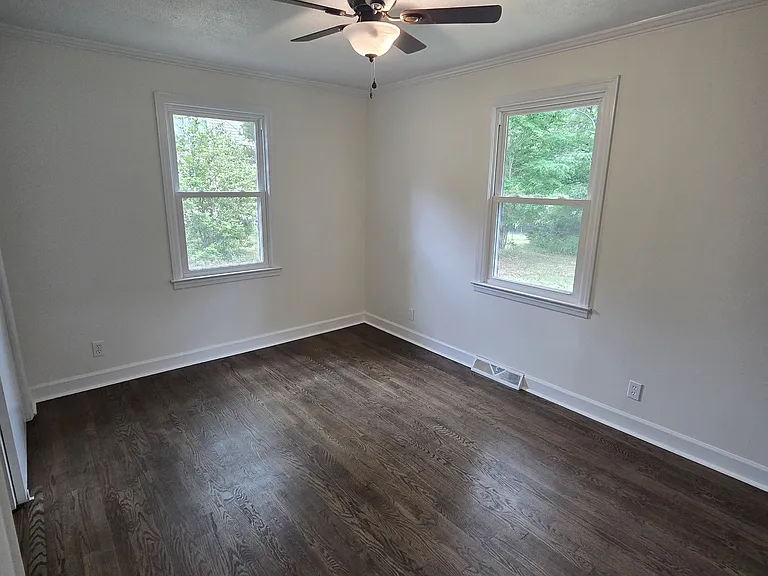 605 Cherokee St — Photo 9