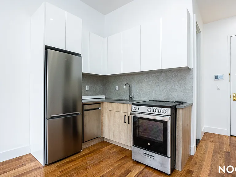 589 Knickerbocker Ave #1B — Photo 12