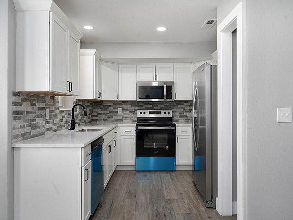 3rd image of 22 Lakeshore Dr #A