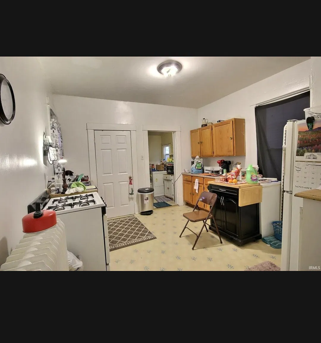 2 bed, 1200 sqft, $895 — Photo 1