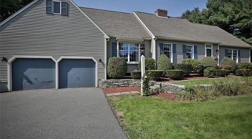 1st image of 13 Herrick Dr