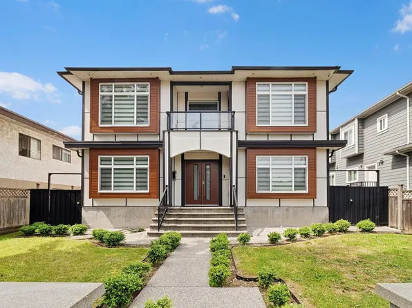 8175 10th Ave, Burnaby, BC V3N 2S5