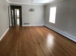152 N Euclid Ave, Oak Park, IL 60302