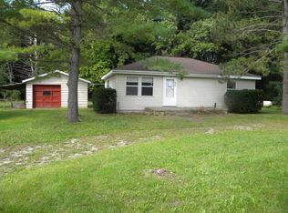 699 N Nine Mile Rd, Sanford, MI 48657