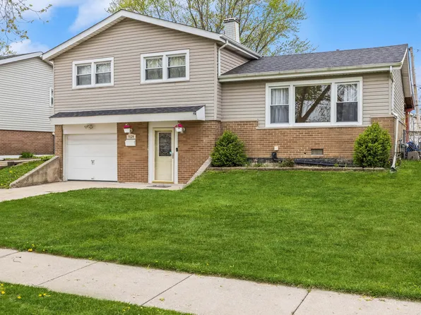 9124 S 88th Ct, Hickory Hills, IL 60457