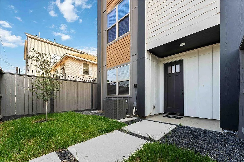 3 bed, 3.5 bath, 1822 sqft, $2,650 — Photo 3