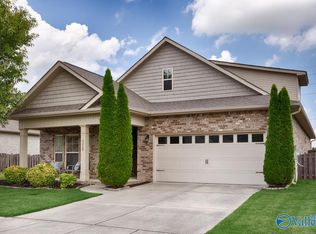 3029 Greenway Cir SE, Owens Cross Roads, AL 35763