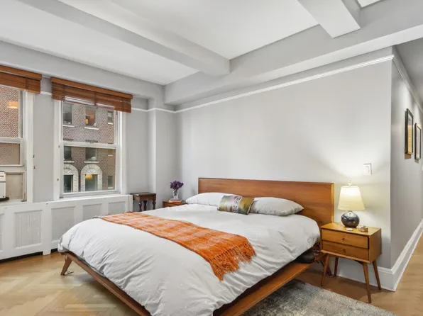 1215 5th Avenue image 10 of 15