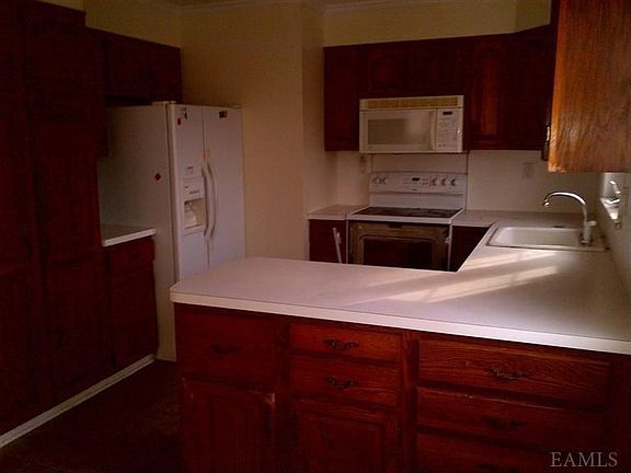 4th image of 29 Heather Dr