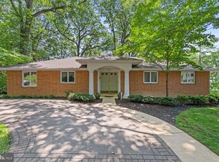 1216 Hillcrest Rd, Akron, PA 17501