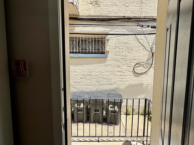 227 S 41st St #H — Photo 14