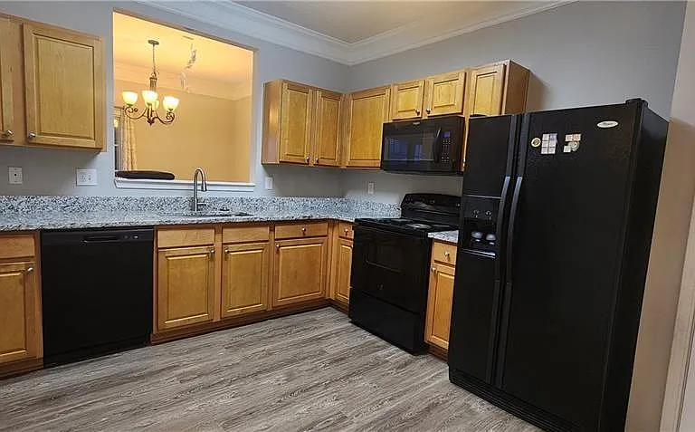 413 Windstone Trl — Photo 15