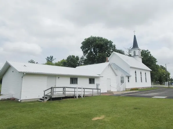 W4704 10th Ave, Westfield, WI 53964