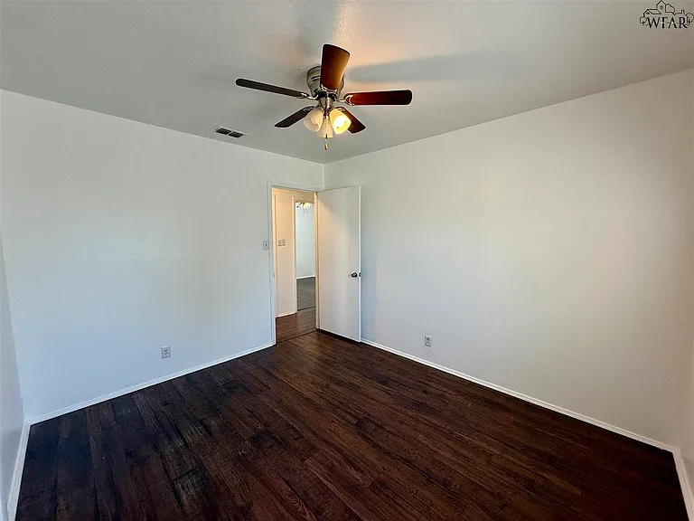 4114 Mustang St — Photo 11