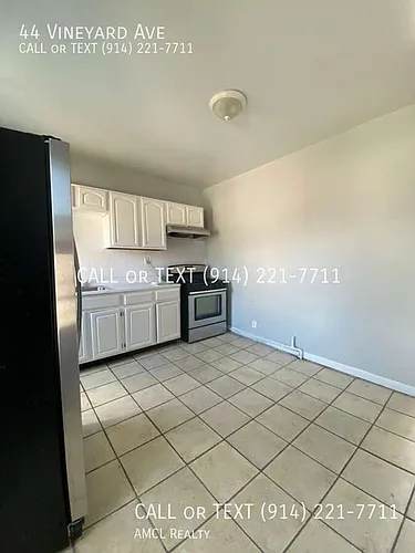 44 Vineyard Ave Photo 1