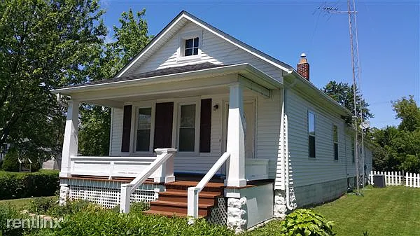 1037 Chestnut St photo 1