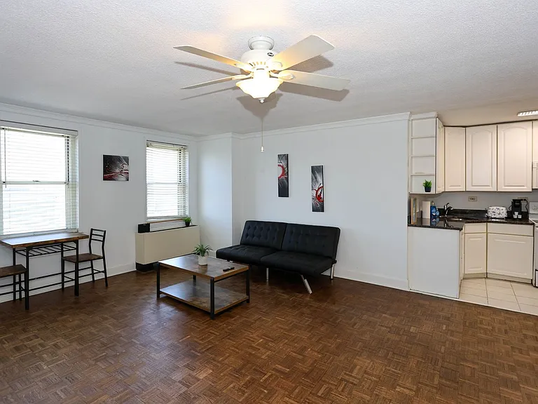 300 Peachtree St NE #23C — Photo 10