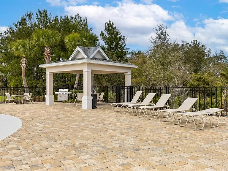 819 Liliana Dr — Photo 29
