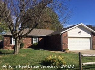 2032 S Thelma Ave, Springfield, MO 65807