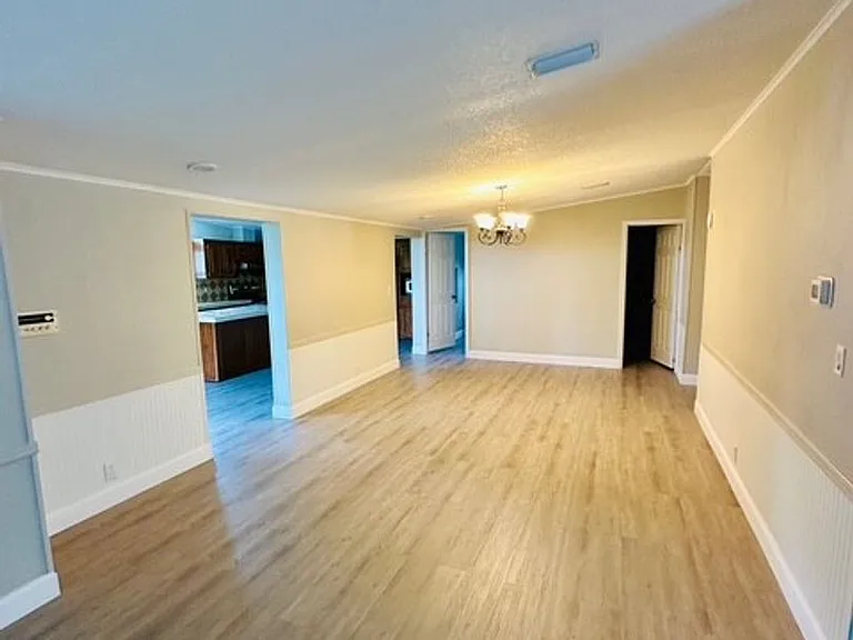6814 Redwing Rd — Photo 17