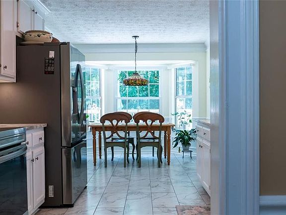 3rd image of 3257 Camens Way