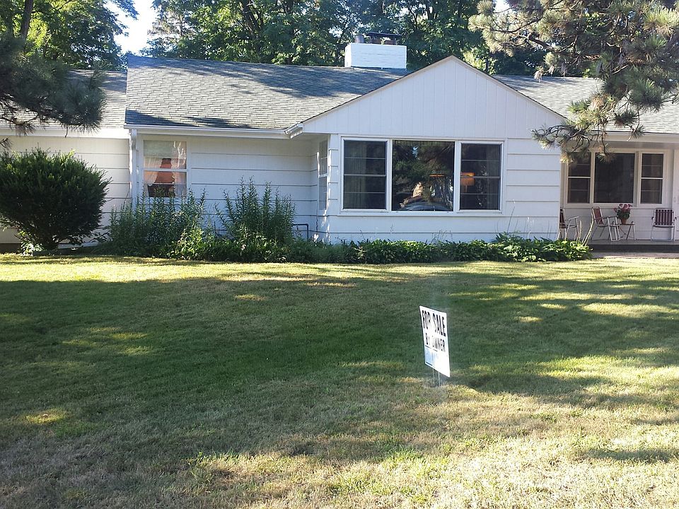 1st image of 120 9th Ave