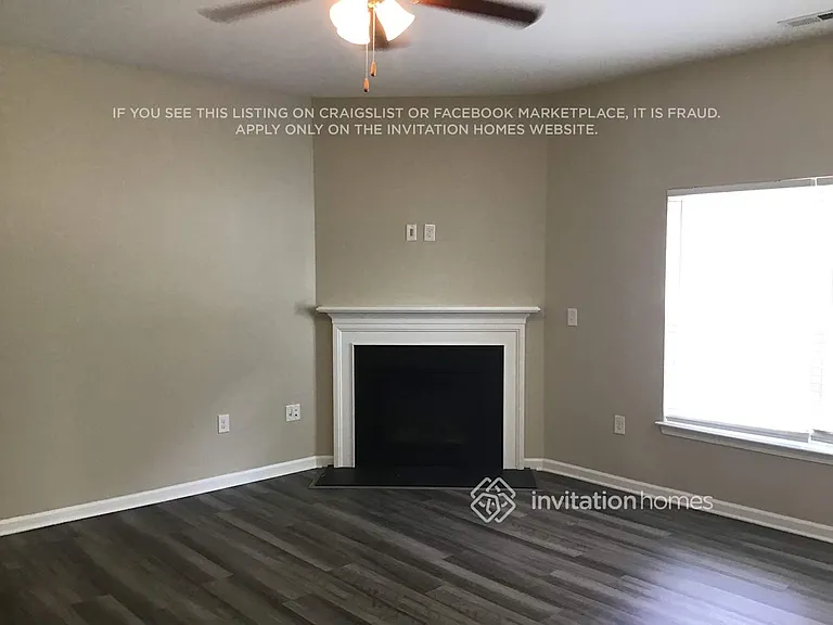 6105 Watsonia Dr — Photo 2