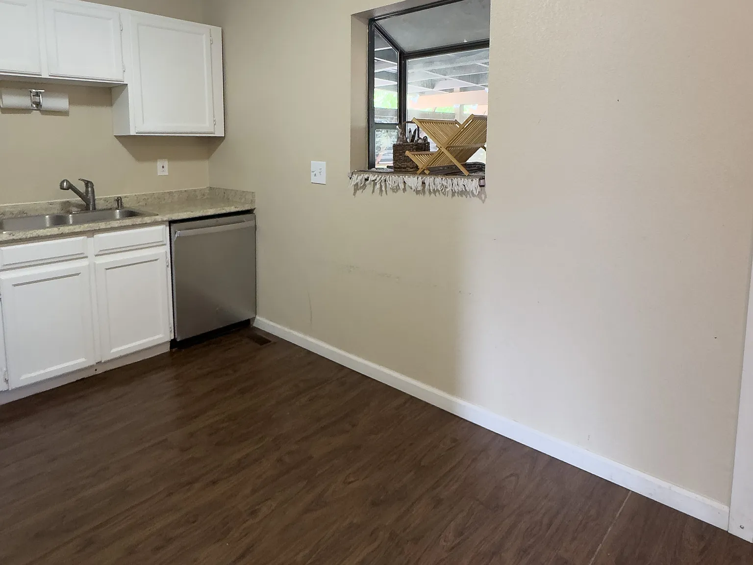2 bed, 700 sqft, $1,750 — Photo 4