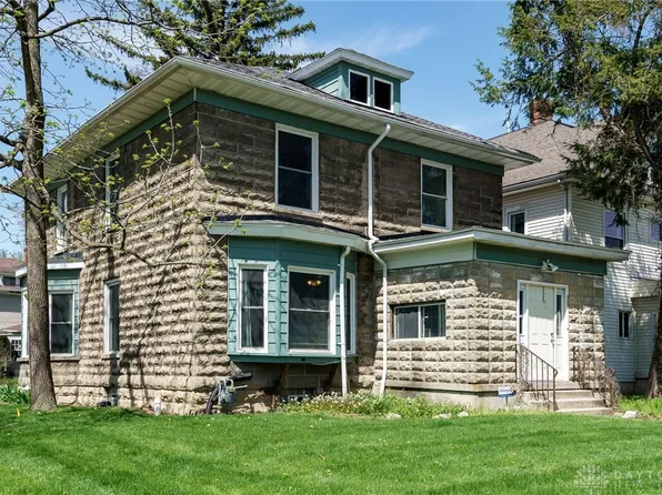 929 S Center St, Springfield, OH 45506