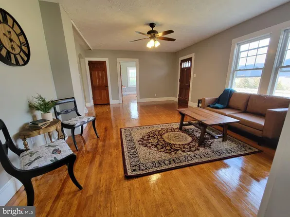 8272 Us Highway 340n, Rileyville, VA 22650