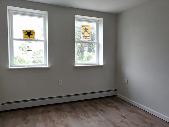3rd image of 1374 E 54th St