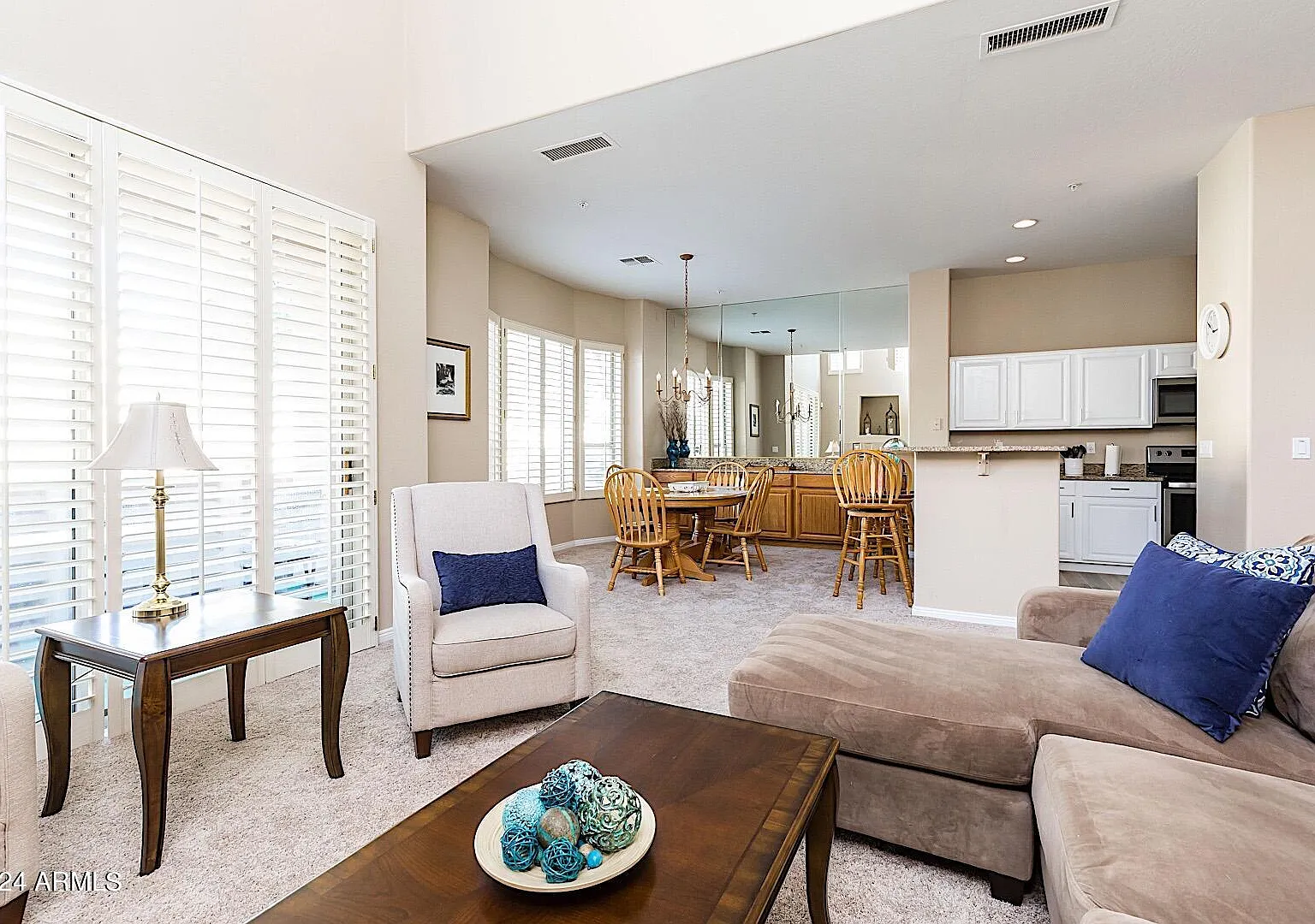 2 bed, 2.5 bath, 1640 sqft, $2,500 — Photo 4