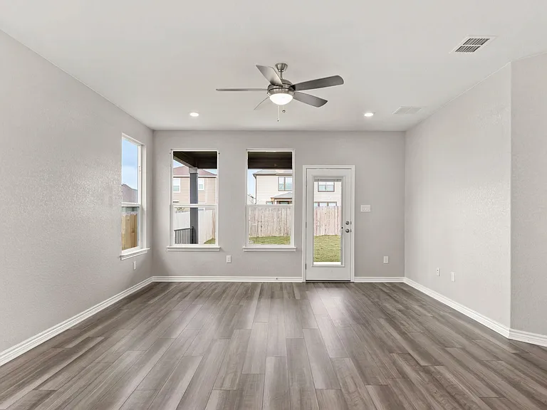 4570 Whispering Oak — Photo 7