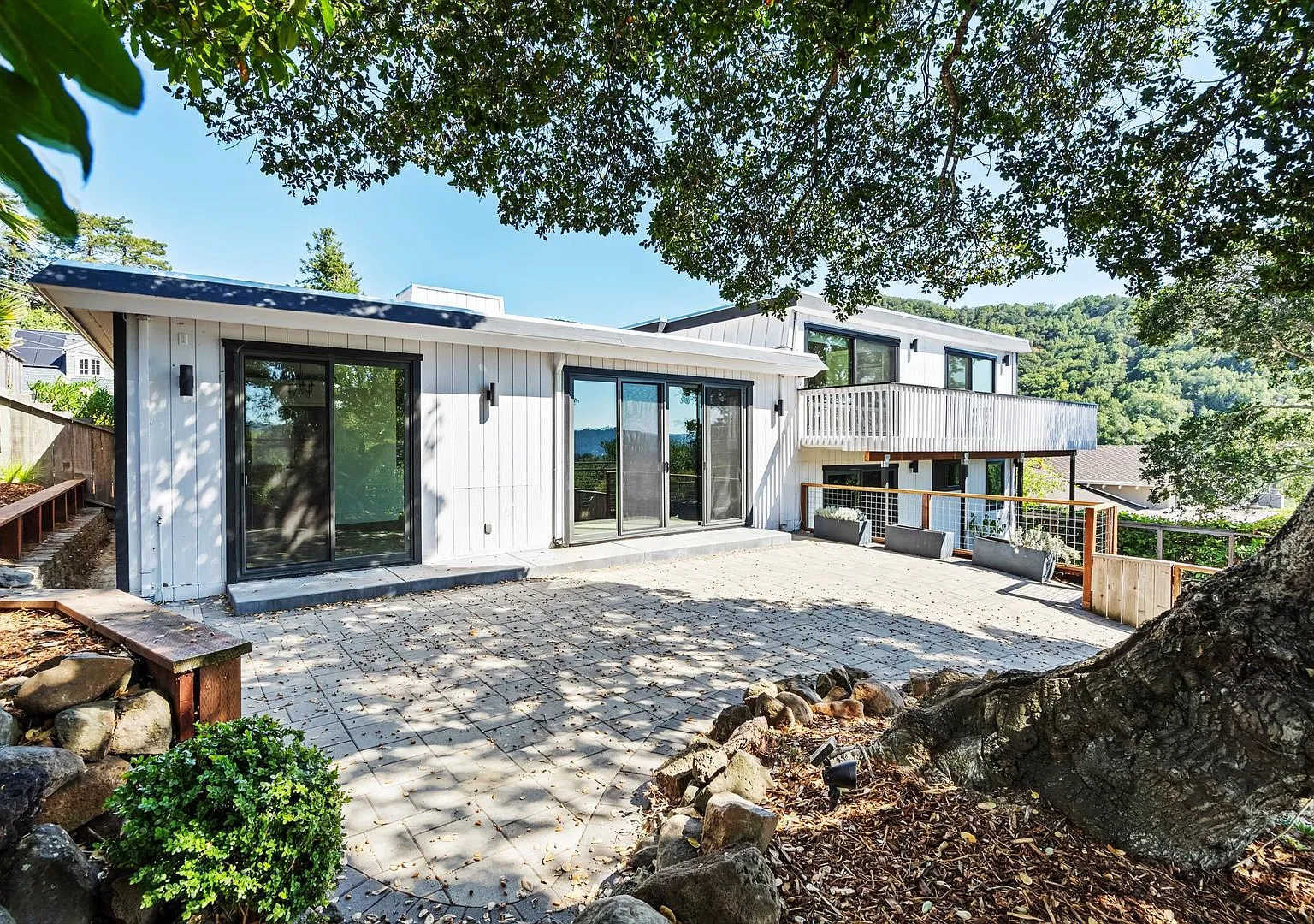 Modern Dominican Retreat 5bd/3ba (2,600 Sq. Ft.) Home | Private Yard | Foundation — Photo 1
